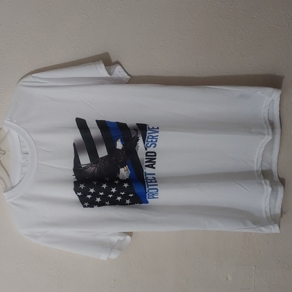 Men's White Graphic Short Sleeve Tee - Picture 1 of 5